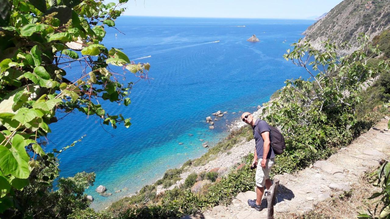 Mansard Apart Alba - Sea 5 Terre-Trekking-Excursions-Relax San Terenzo Luaran gambar